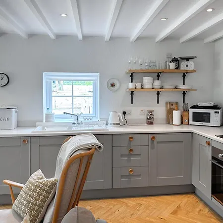 Wheatsheaf - 80021 Sawdon